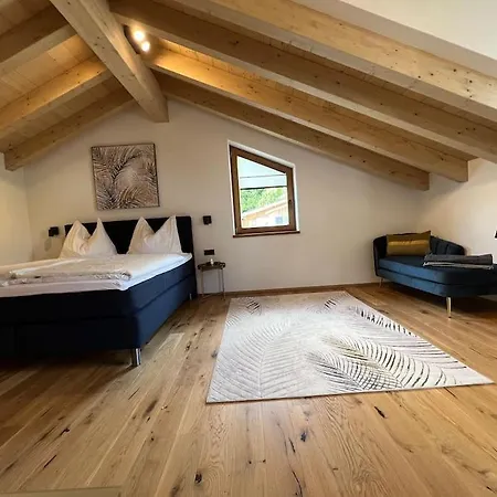 Maris Villa *