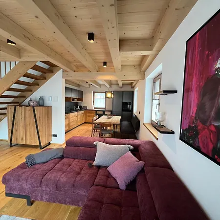 Maris Villa *